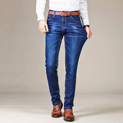 Vaqueros slim fit modernos para hombre