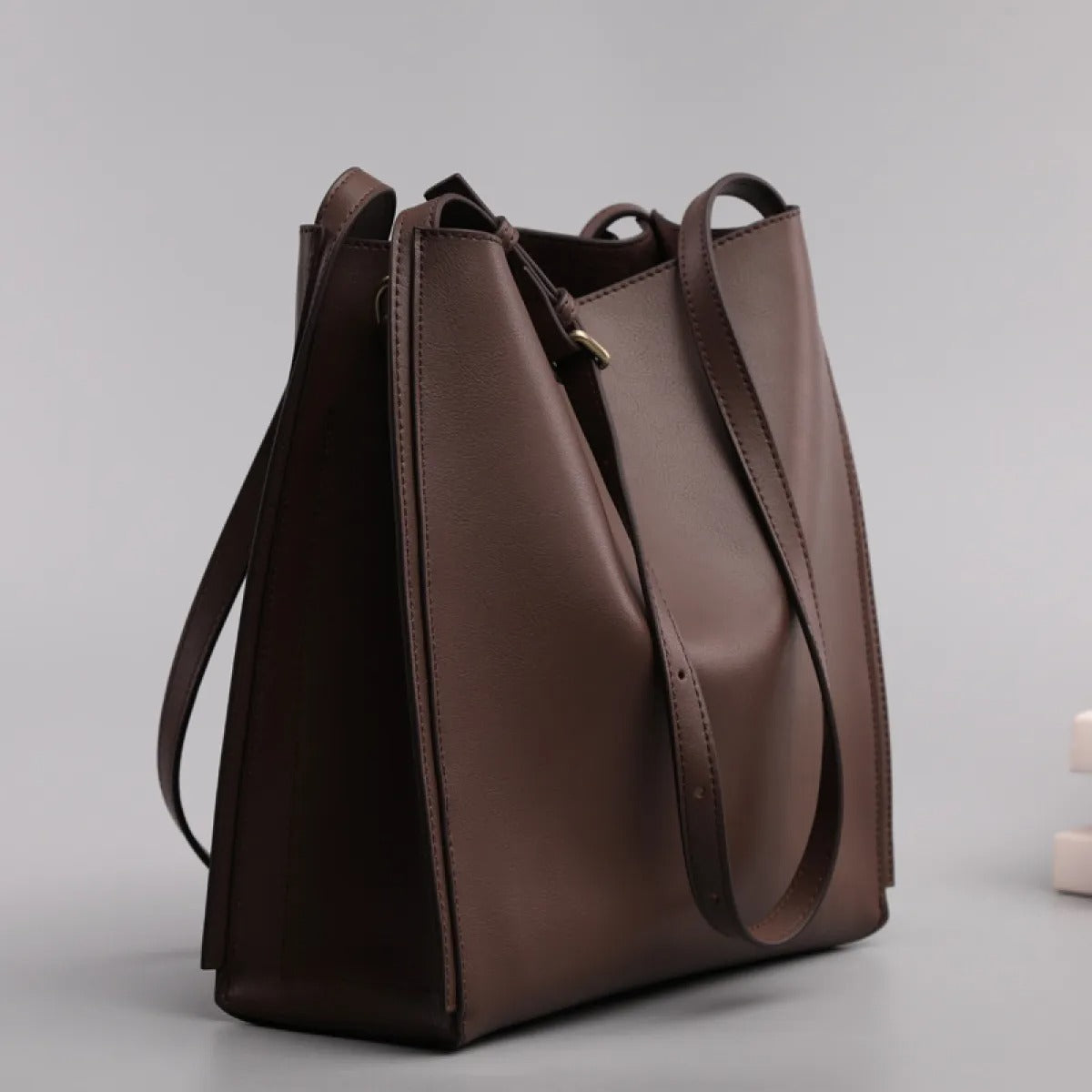 Bolso shopper para mujer de piel sintética con diseño estructurado - Natalia