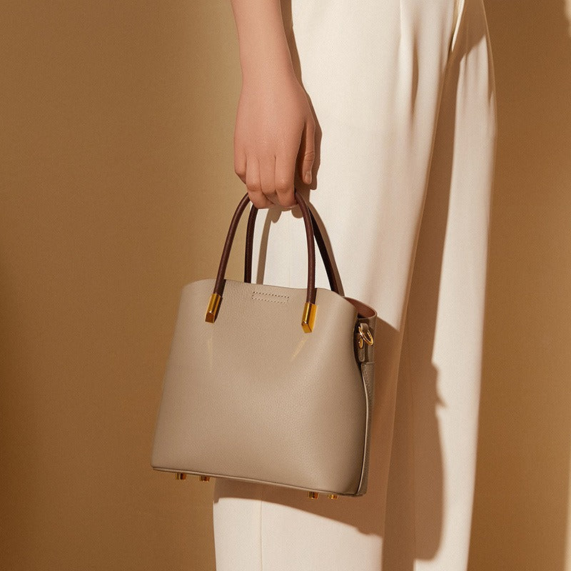 Bolso bucket para mujer de piel granulada con asa doble - Emilia
