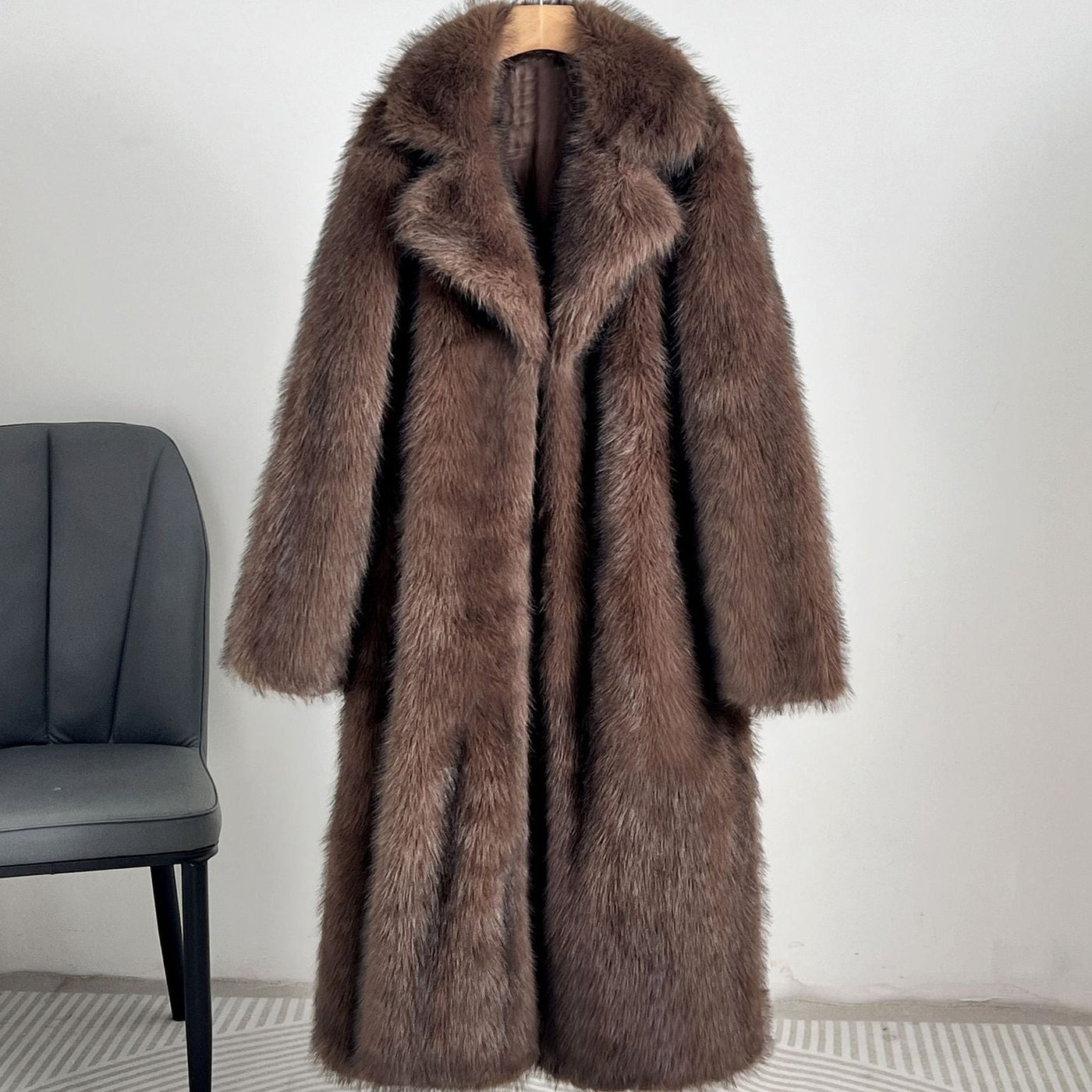 Elegante abrigo para mujer de pelo sintetico - Narelle