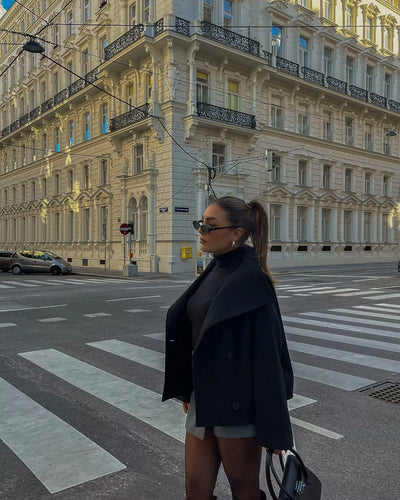 Abrigo cruzado de mujer con solapa amplia - Rebeca