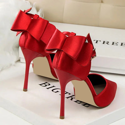 Zapatos de tacón para mujer de charol detalle metálico punta fina - Adriana