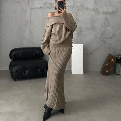 Elegante conjunto de jersey sin hombros y falda de punto ceñida, perfecto para un look sofisticado y femenino