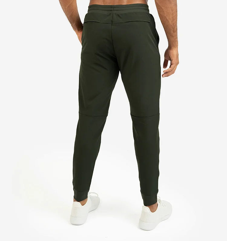 Pantalones cómodos para el día a día de los hombres