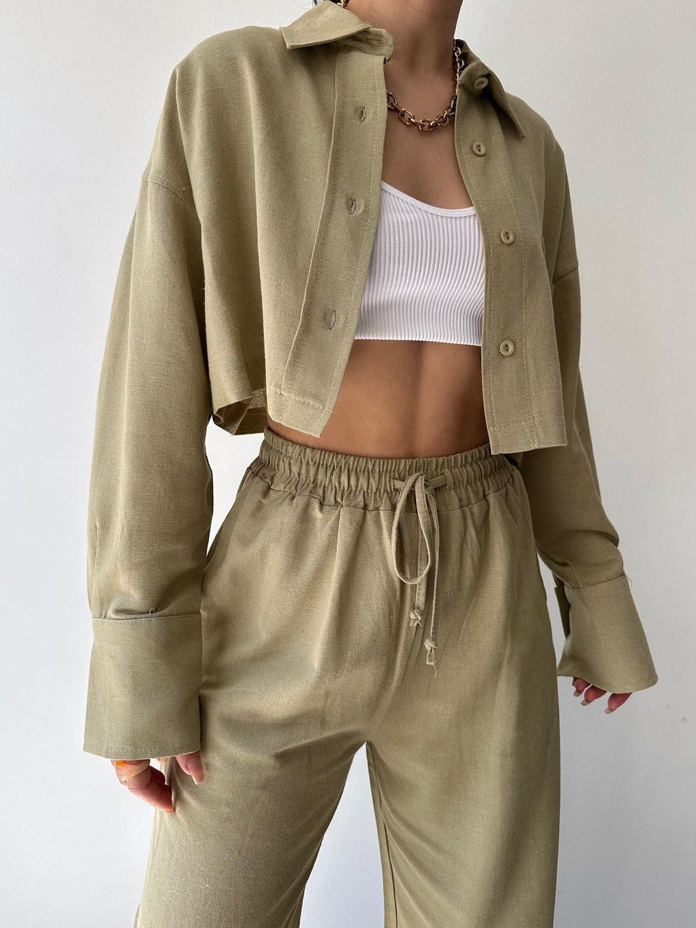 Vilma - Conjunto de dos piezas de camiseta con cuello y cremallera y pantalón con cordón de ajuste