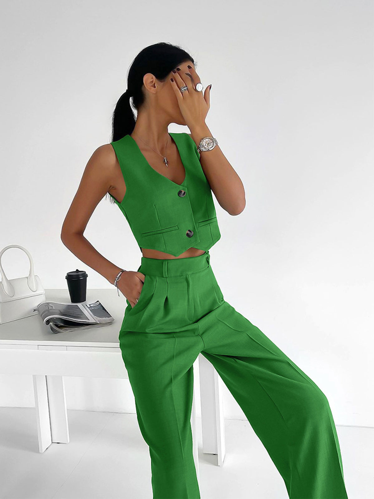Velia - Conjunto de chaleco con botones y pantalón