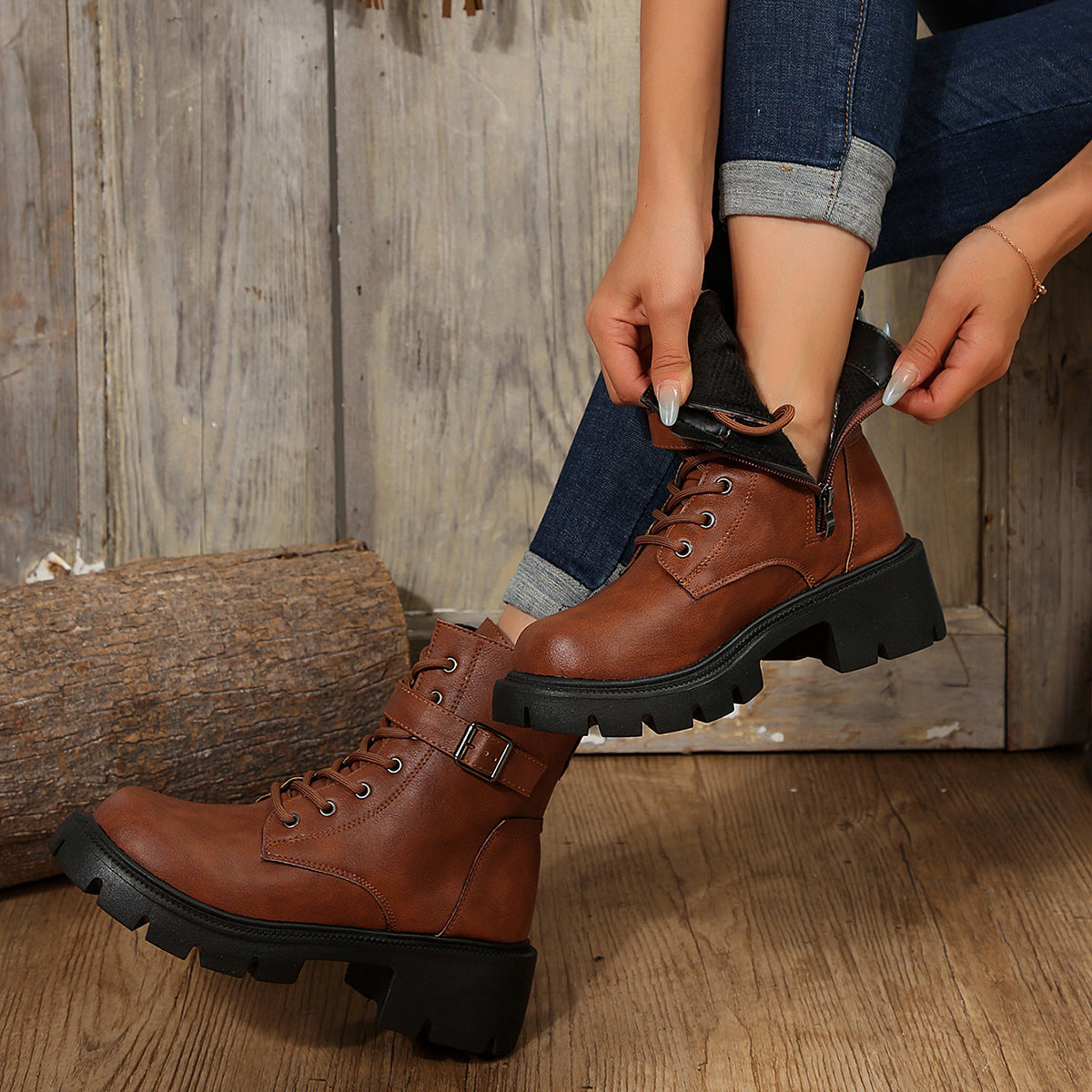 Botas de combate de tacón grueso para mujer Ada