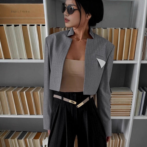 Blazer corto de mujer con solapa moderna - Frida
