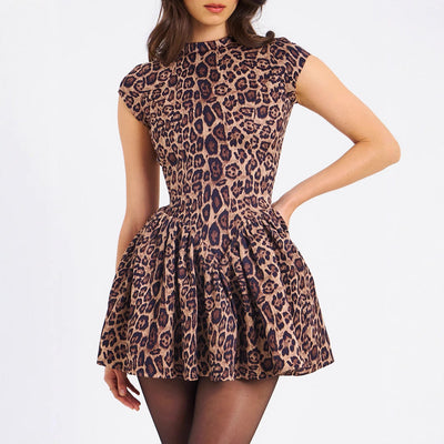Essie - Vestido halter con estampado de leopardo