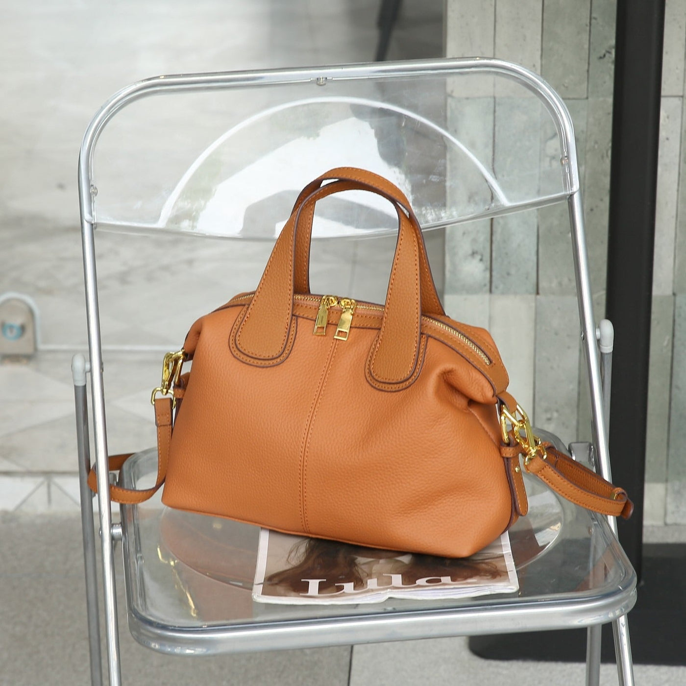 Bolso de mano para mujer de piel sintética con herrajes metálicos estilo estructurado - Marcela