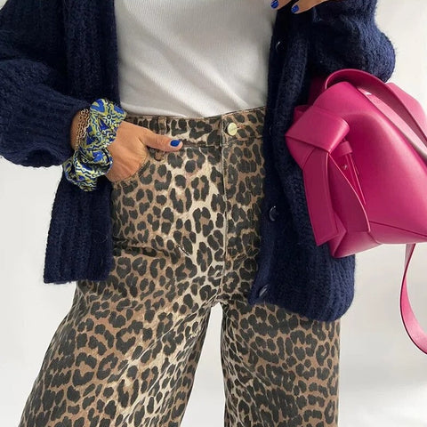 Maike - Vaqueros chic con estampado de leopardo