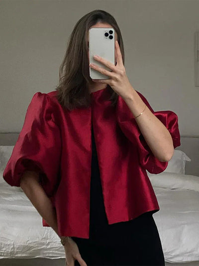 Mona - Elegante camisa de mujer con mangas cortas abullonadas
