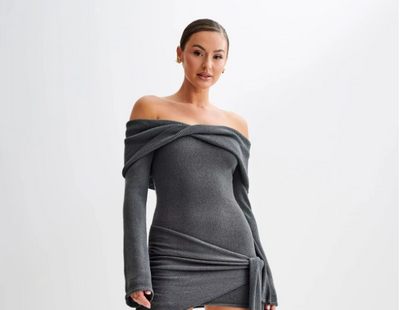 Zeya - Favorecedor vestido con hombros al descubierto de punto fino