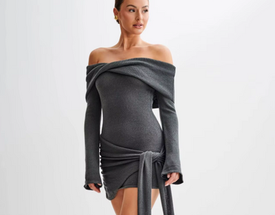 Zeya - Favorecedor vestido con hombros al descubierto de punto fino