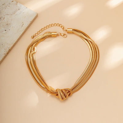 Izy - Collar de nudo intrincado