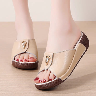 Sandalias para mujer de cuero sintético con detalle metálico - Elena