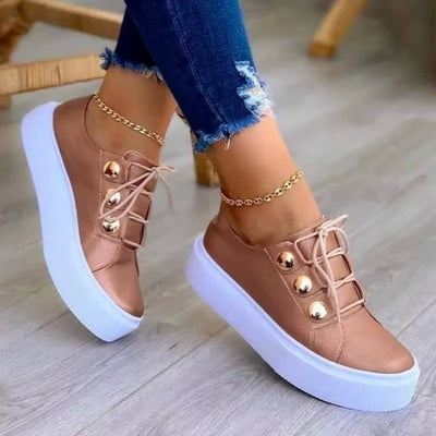 Zapatillas de plataforma para mujer acabado brillante con detalles metálicos - Alma