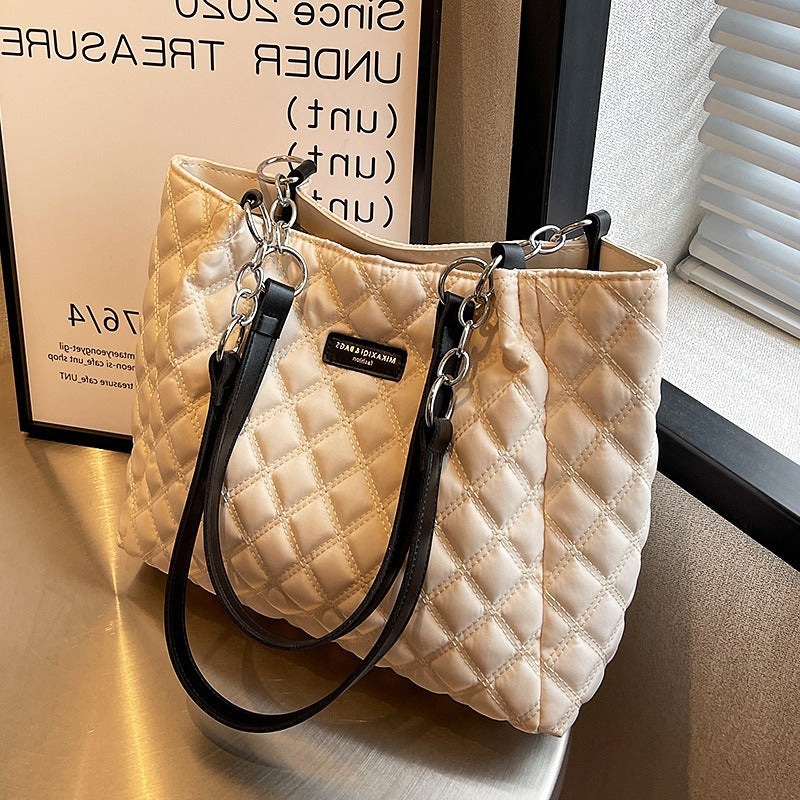 Bolso shopper para mujer acolchado con asas dobles y cadena metálica - Eloisa