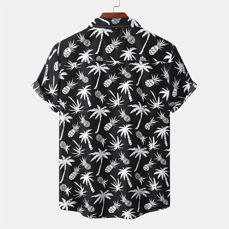 Camisa negra de manga corta para hombre con estampado