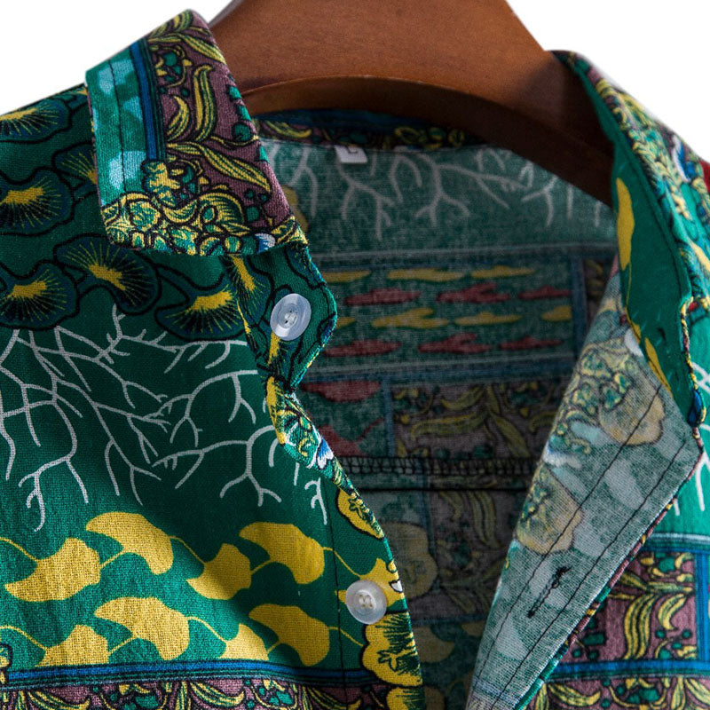 Camisa estampada de manga corta para hombre con look boho