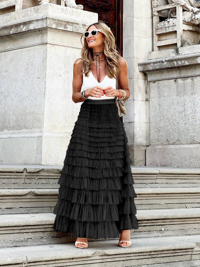 Maxifalda de mujer con cintura alta en un look a capas - ligera y vaporosa para el verano