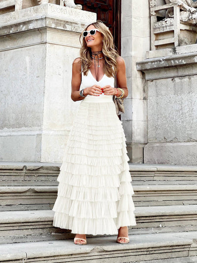 Maxifalda de mujer con cintura alta en un look a capas - ligera y vaporosa para el verano