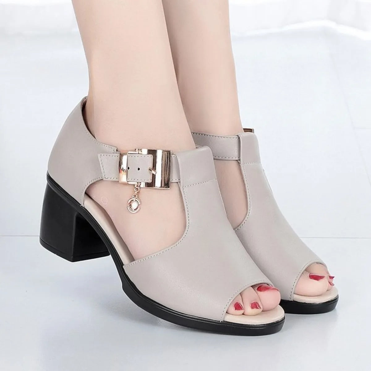 Sandalias tacón medio con hebilla decorativa - Elara