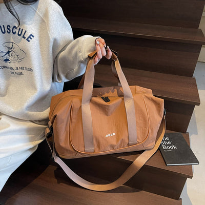 Bolso de hombro para mujer de tela resistente estilo deportivo - Miranda
