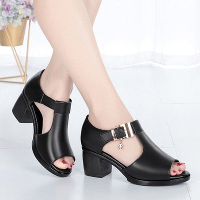 Sandalias tacón medio con hebilla decorativa - Elara