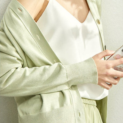 Cárdigan mujer punto fino cuello en V estilo minimalista - Annelise