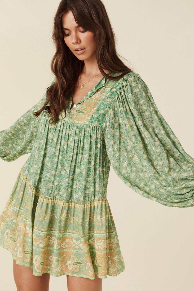 Freya - Mini vestido campesino con estampado de empalme