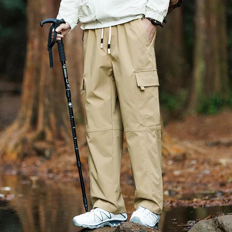 Pantalones de senderismo para hombre fabricados con material resistente e hidrófugo